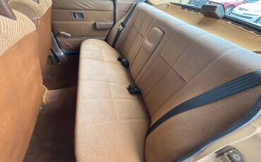Volvo-240-dl-1986-custom-17