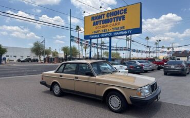 Volvo-240-dl-1986-custom