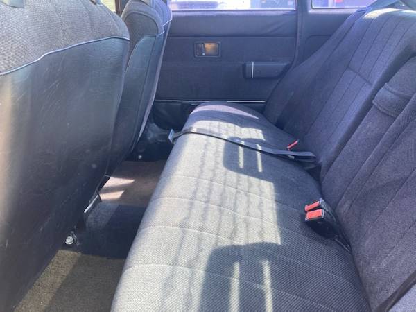Volvo-240-dl-1990-12
