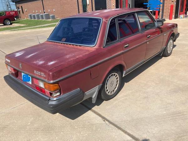Volvo-240-dl-1990-2