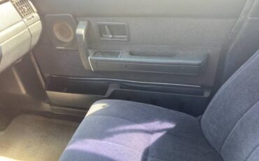 Volvo-240-dl-1990-8