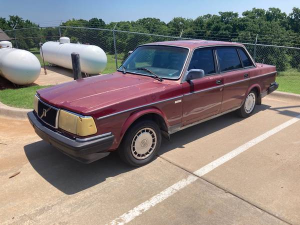 Volvo-240-dl-1990