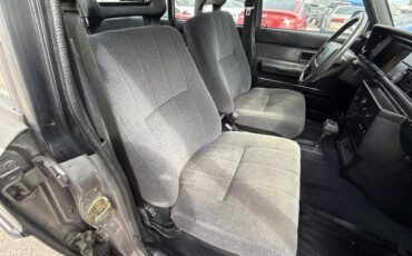 Volvo-240-dl-sedan-1991-silver-13