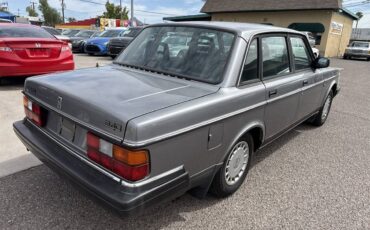 Volvo-240-dl-sedan-1991-silver-4