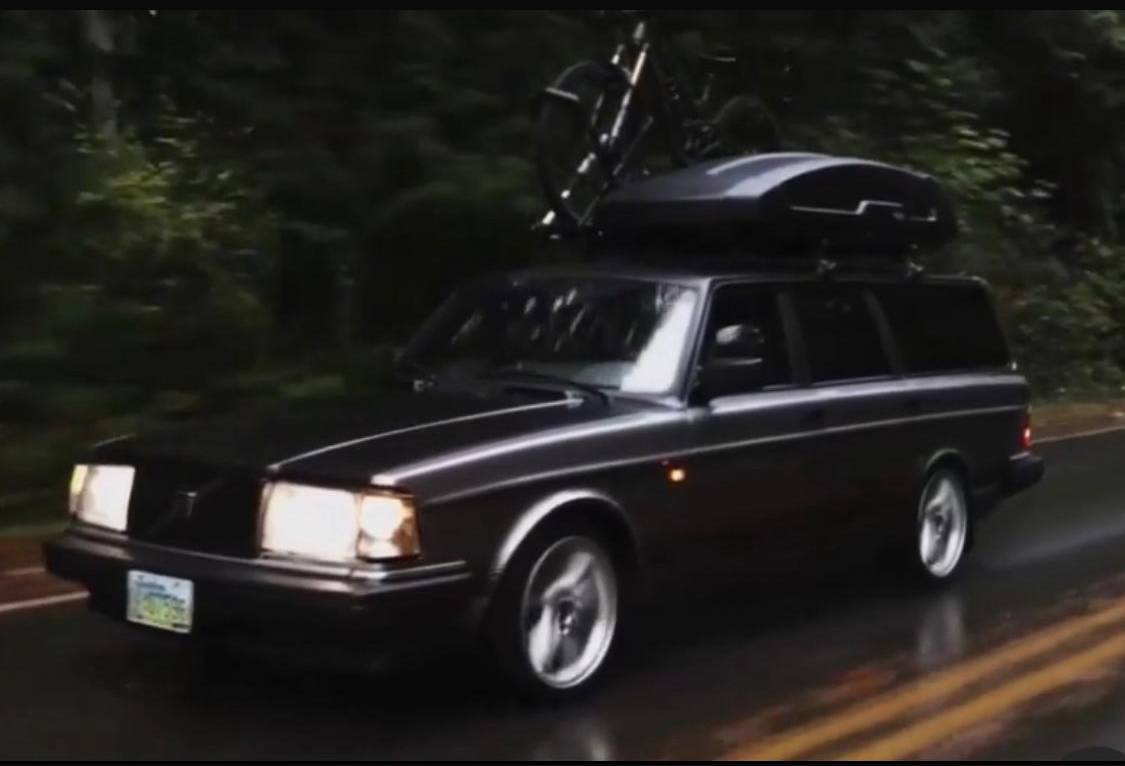 Volvo-240-estate-1992-grey-15