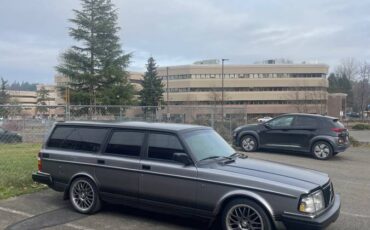 Volvo-240-estate-1992-grey