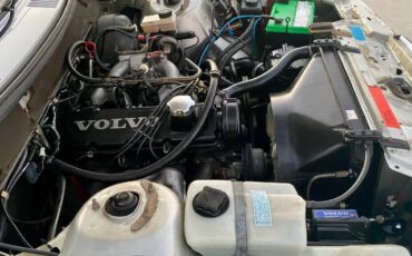 Volvo-240-series-1986-silver-19