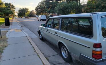 Volvo-240-wagon-1986-2