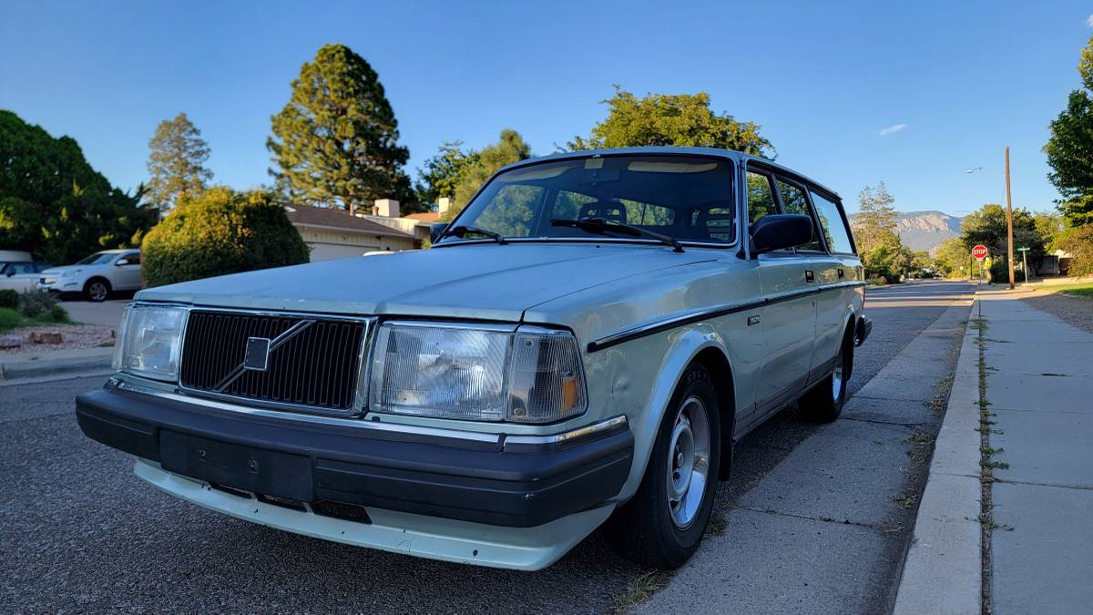 Volvo-240-wagon-1986-4