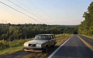 Volvo-240-wagon-1988-2