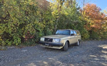 Volvo-240-wagon-1988