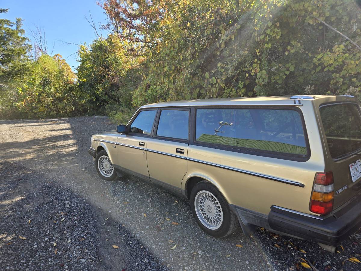 Volvo-240-wagon-1988-6
