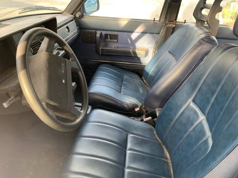 Volvo-240-wagon-1989-5
