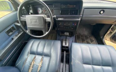 Volvo-240-wagon-1992-white-22