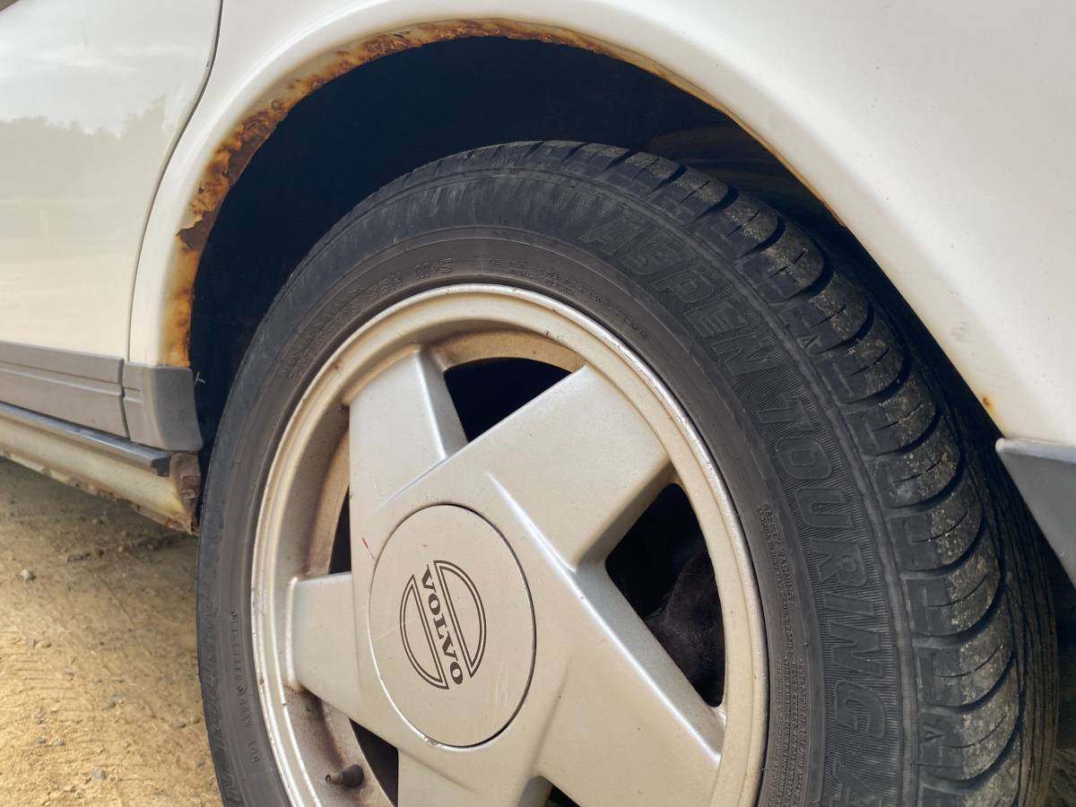Volvo-240-wagon-1992-white-8