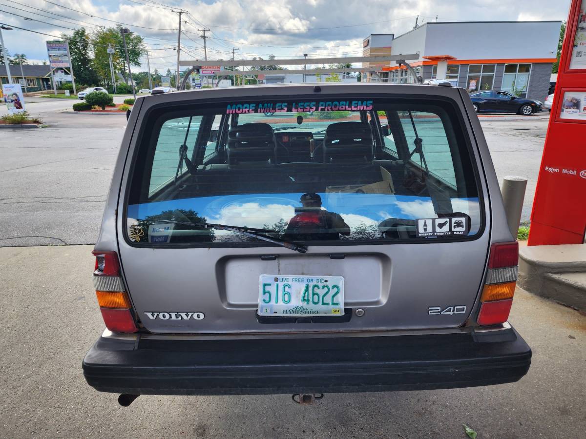 Volvo-240dl-wagon-1992-1