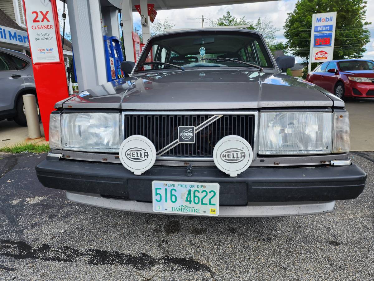Volvo-240dl-wagon-1992-27