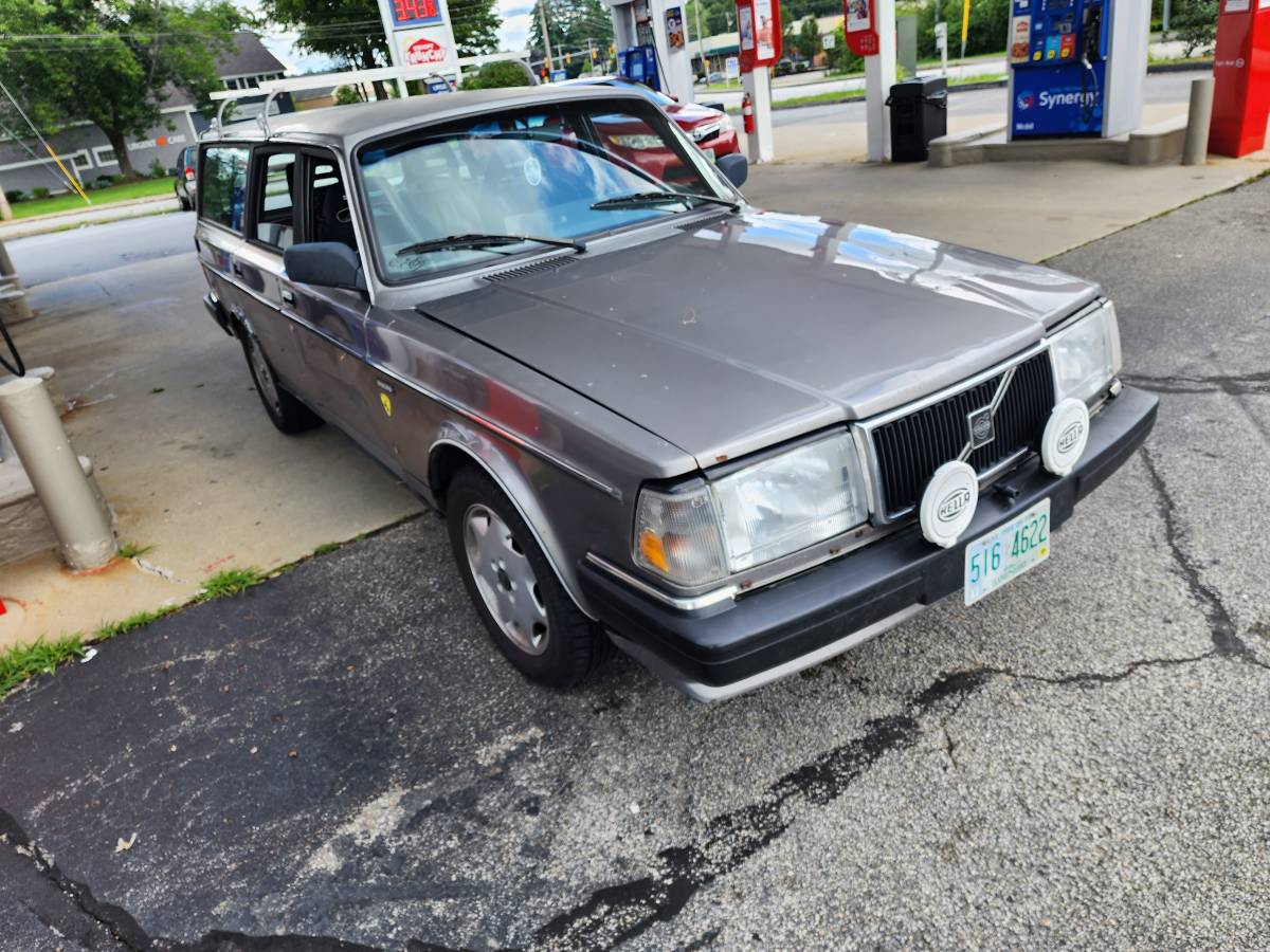 Volvo-240dl-wagon-1992-3