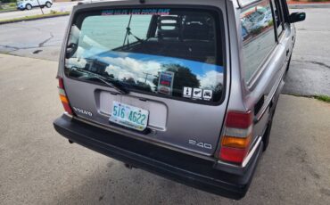 Volvo-240dl-wagon-1992-8