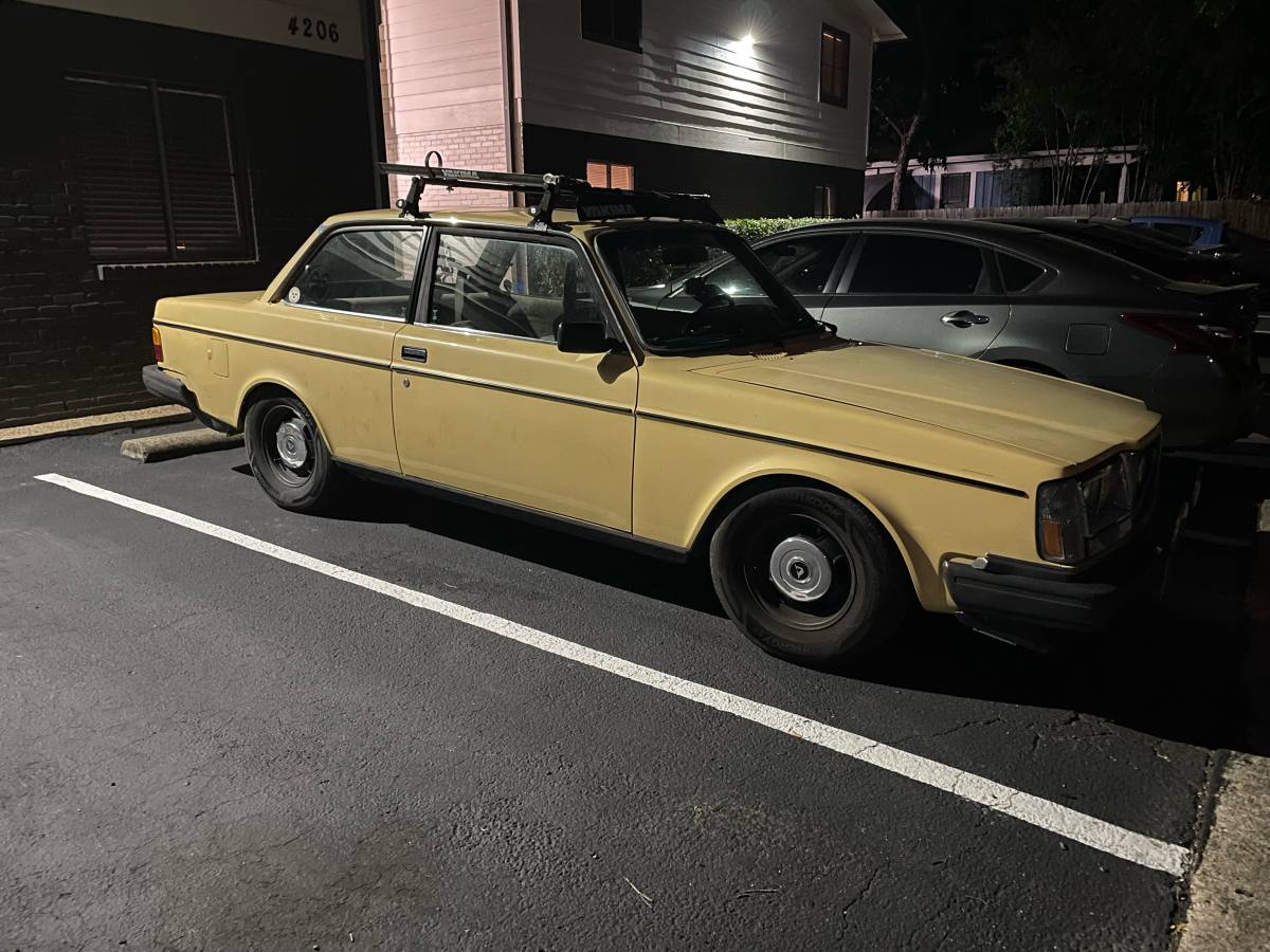 Volvo-242-1982-4
