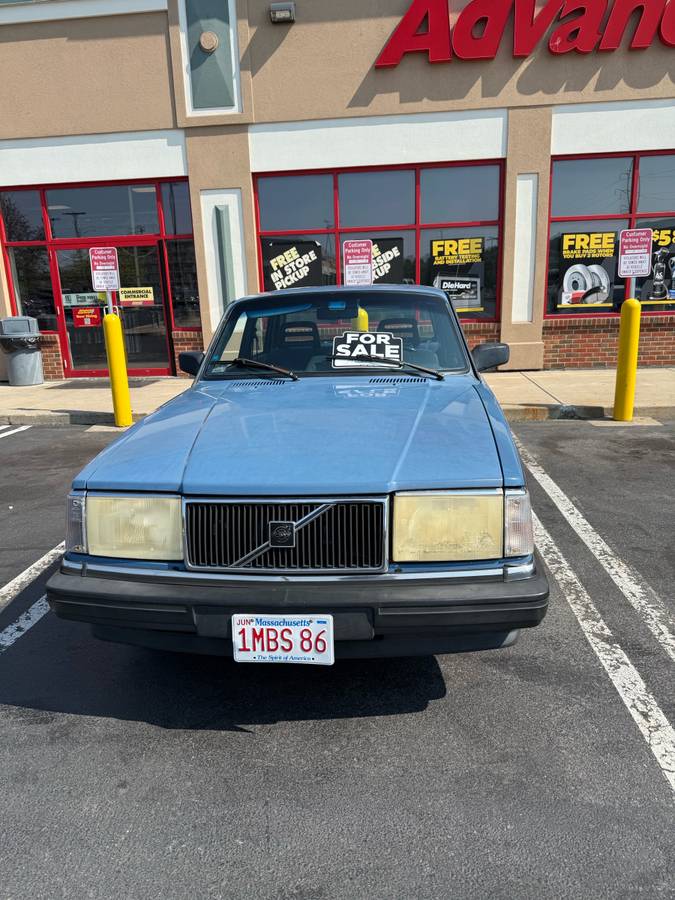 Volvo-244-1986-blue-11