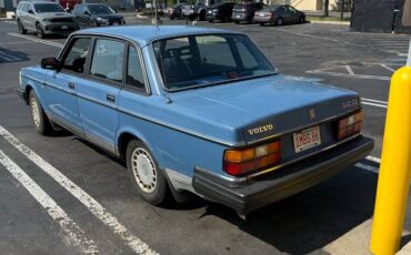 Volvo-244-1986-blue-7