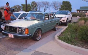 Volvo-244-dl-1979-green-5