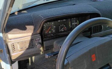 Volvo-245-1980-blue-2