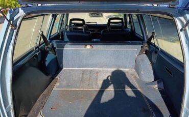 Volvo-245-1980-blue-5