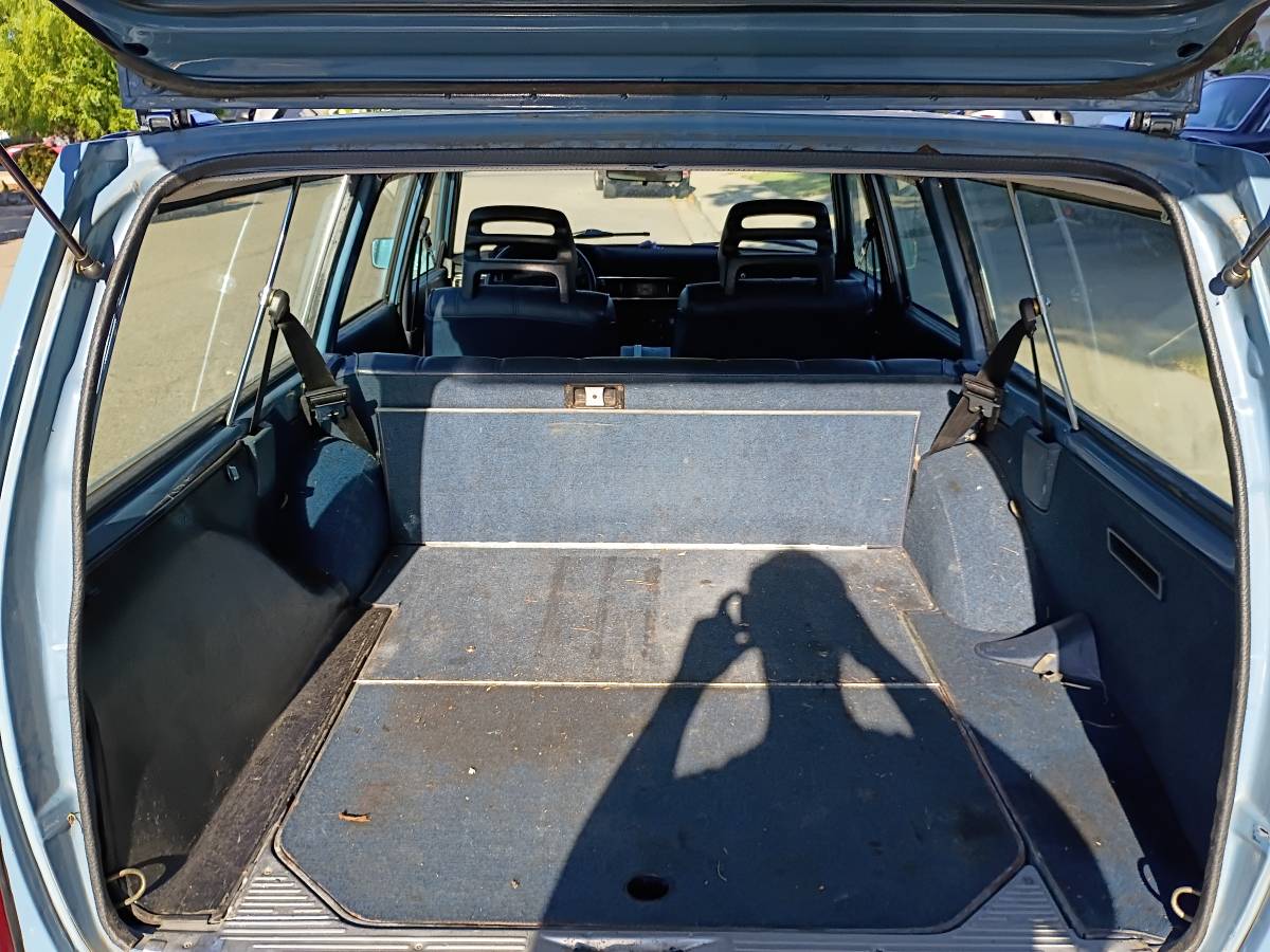 Volvo-245-1980-blue-5