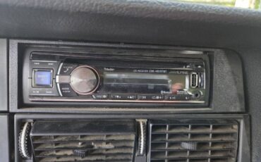 Volvo-245-1993-blue-10