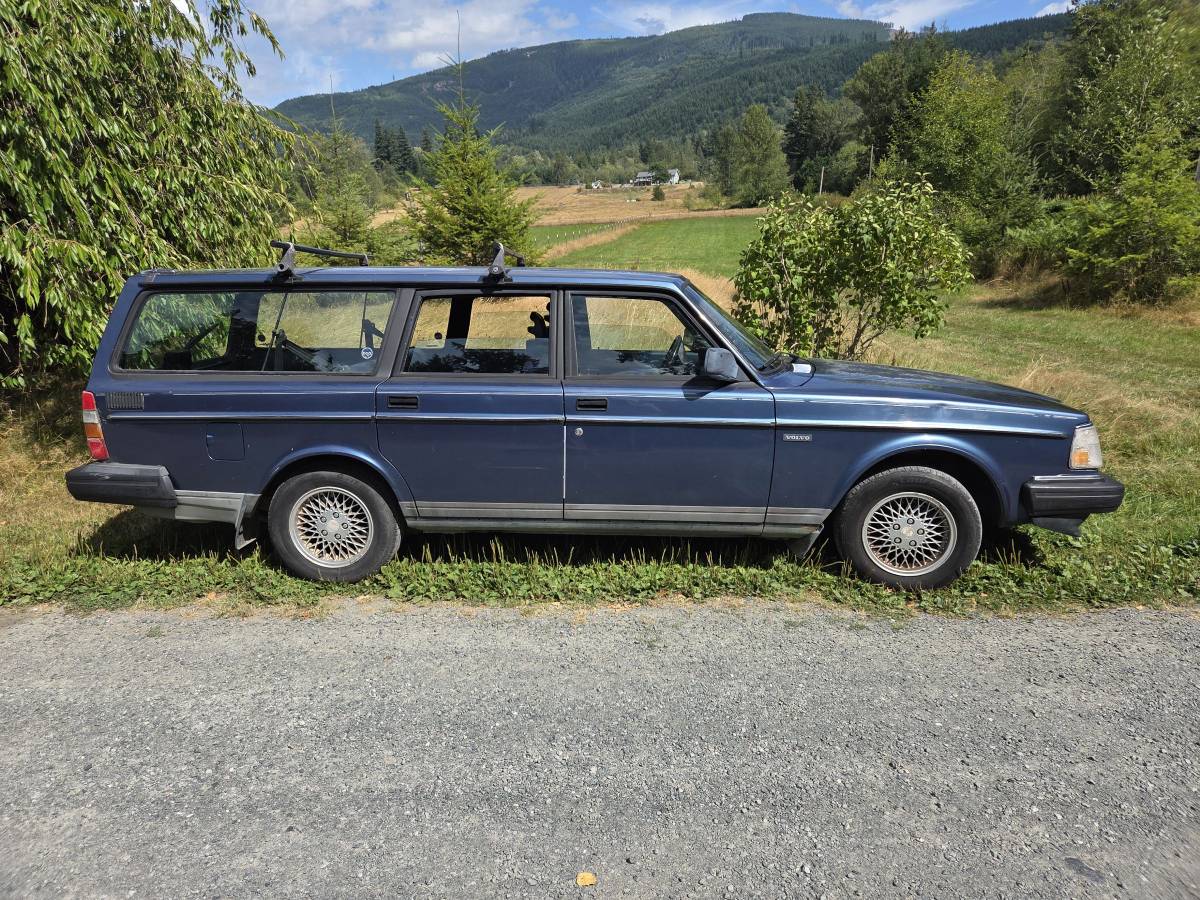 Volvo-245-1993-blue-6