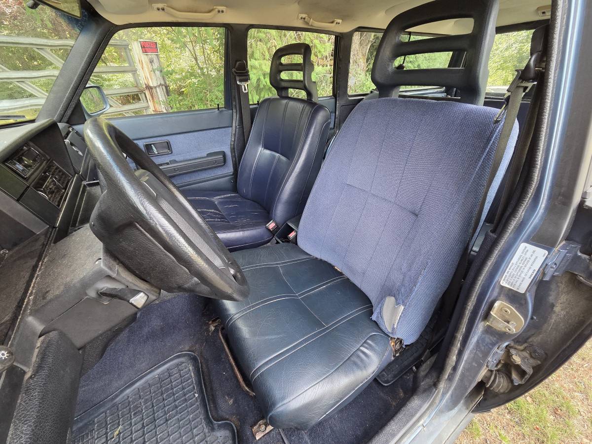 Volvo-245-1993-blue-7
