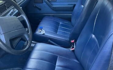 Volvo-245dl-1989-white-10