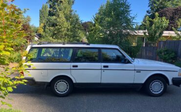 Volvo-245dl-1989-white