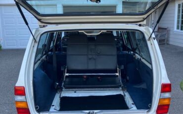 Volvo-245dl-1989-white-4