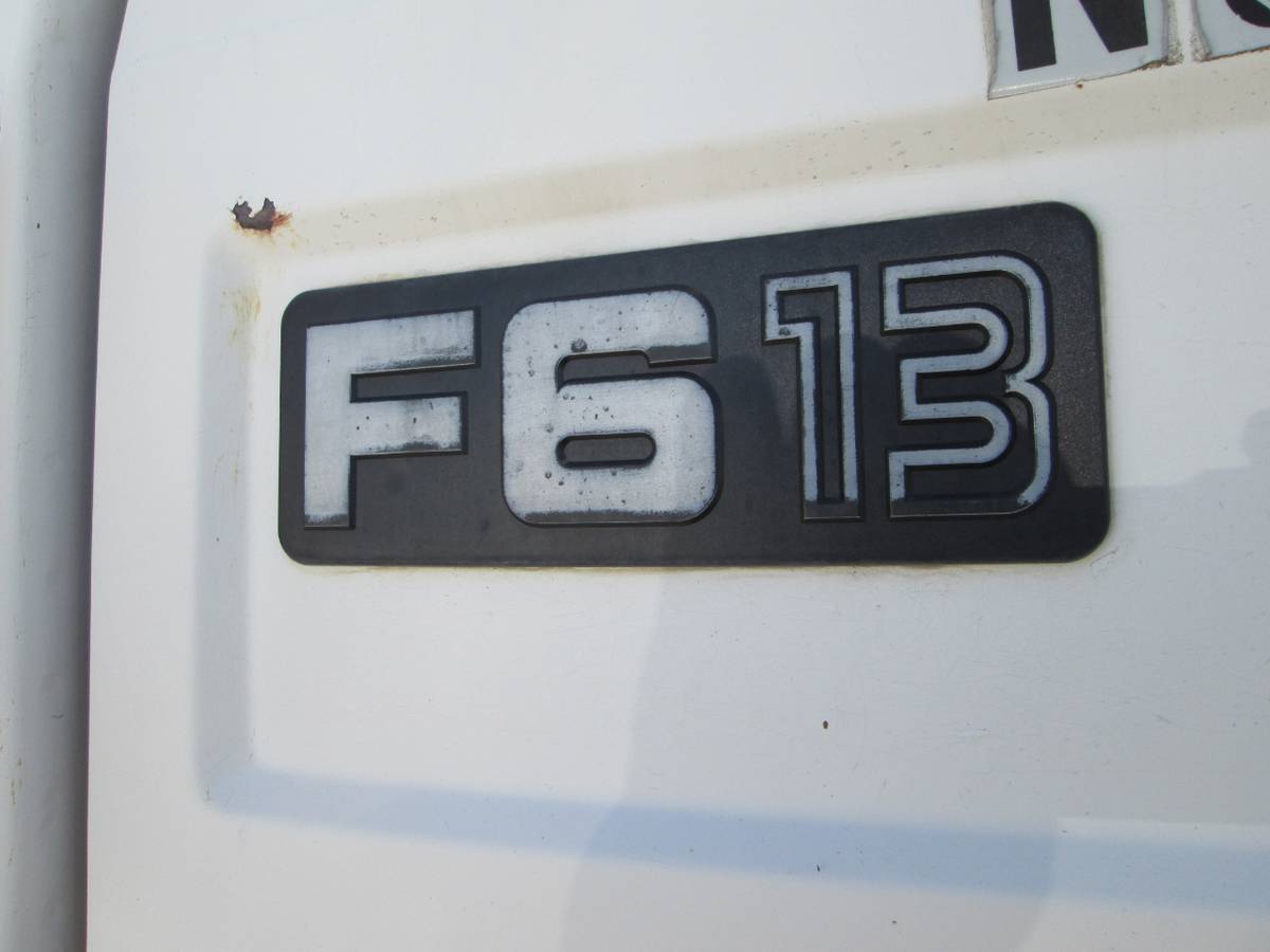 Volvo-670-diesel-1984-white-7