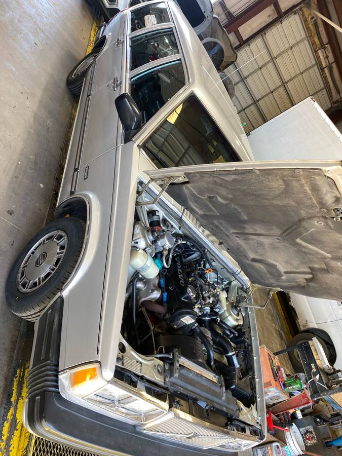 Volvo-740-1985-grey-2