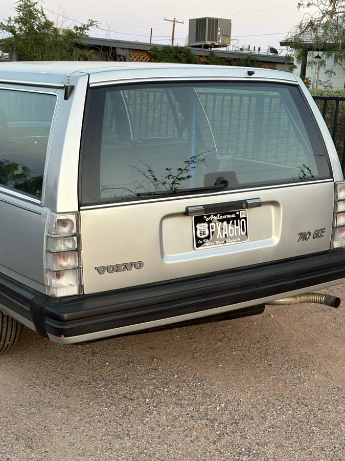 Volvo-740-1985-grey-3