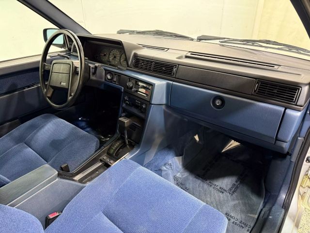 Volvo-740-1989-Sedan-13