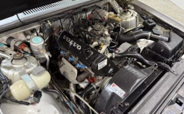 Volvo-740-1989-Sedan-35