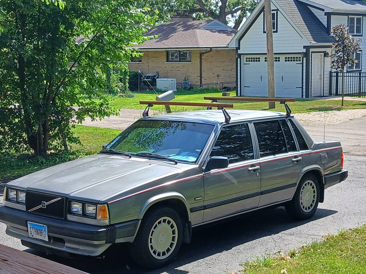 Volvo-740gl-1989-silver-1