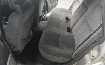 Volvo-740gl-1989-silver-15