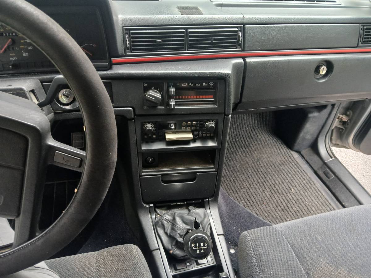 Volvo-740gl-1989-silver-5