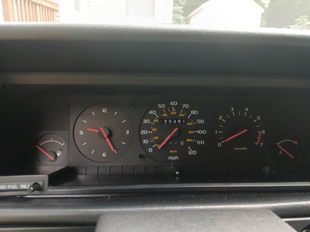 Volvo-740gl-1989-silver-7