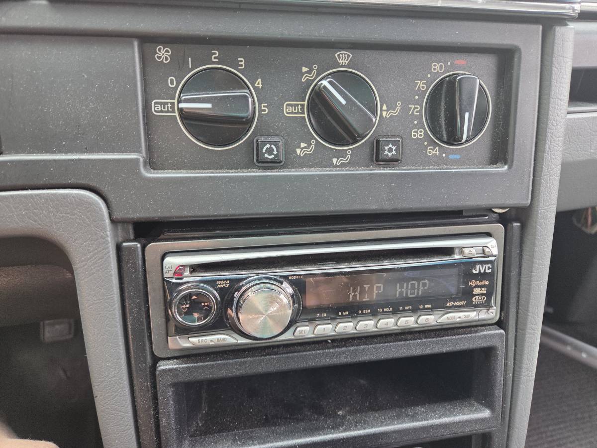 Volvo-760-turbo-1990-black-11