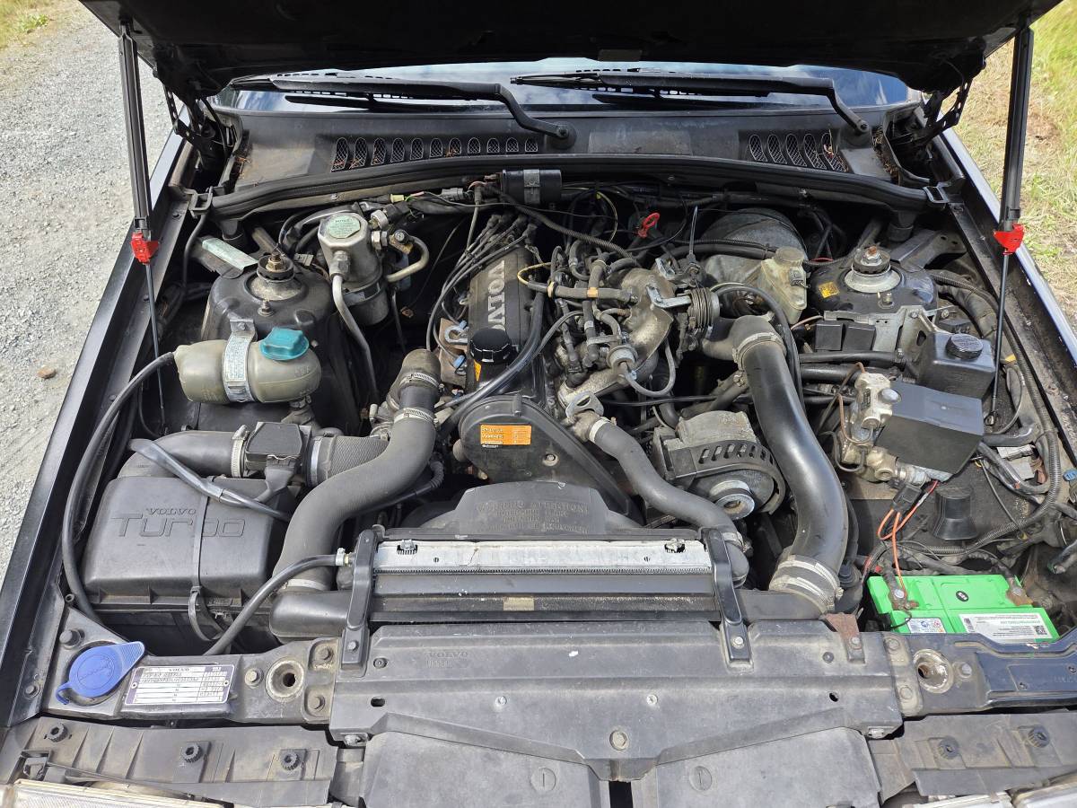 Volvo-760-turbo-1990-black-16