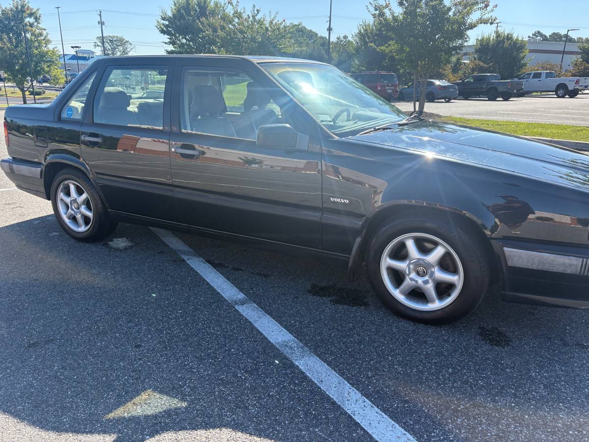 Volvo-850-1993-black-14