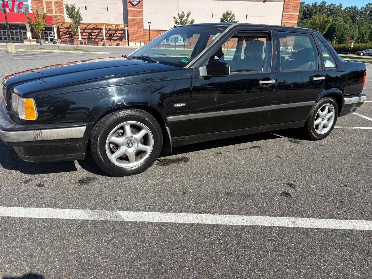 Volvo-850-1993-black-25
