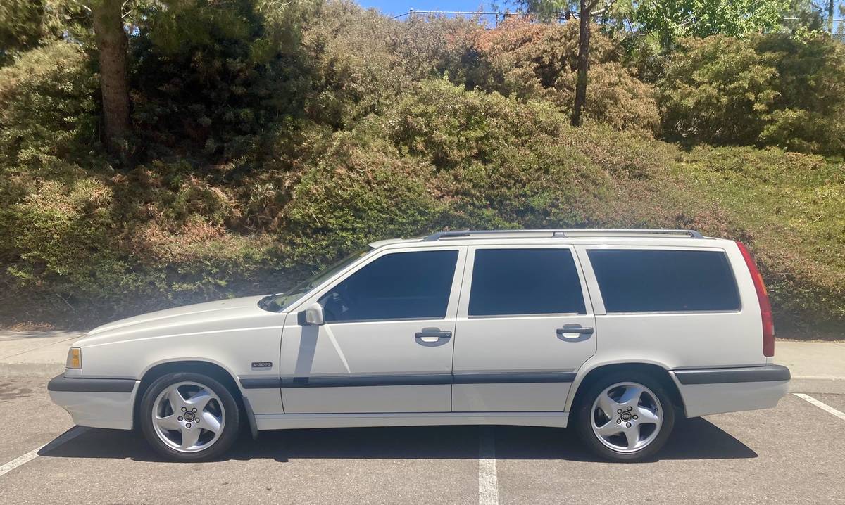 Volvo-850-turbo-sportswagon-1995-white-2
